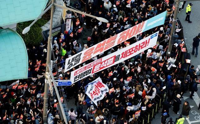 弹劾尹锡悦动议破产,韩国执政党耍无赖:人不交、总统权力也不交