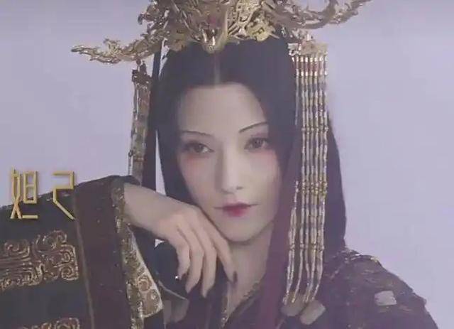 电影《封神第二部》通天教主造型引热议！网友辣评像格格巫