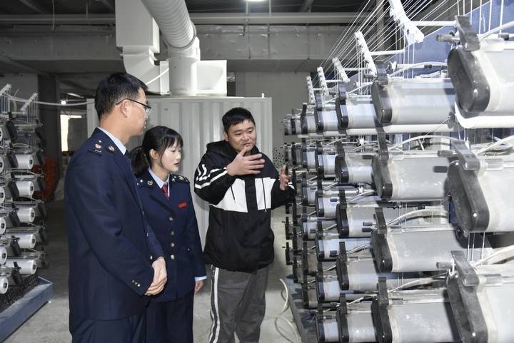 晴隆税务：助企纾困优服务 税惠赋能促发展