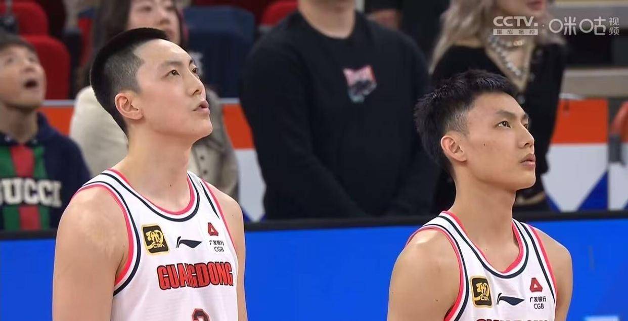 广东103-104上海！赛后却传来4个好消息1个坏消息杜锋连续发怒！