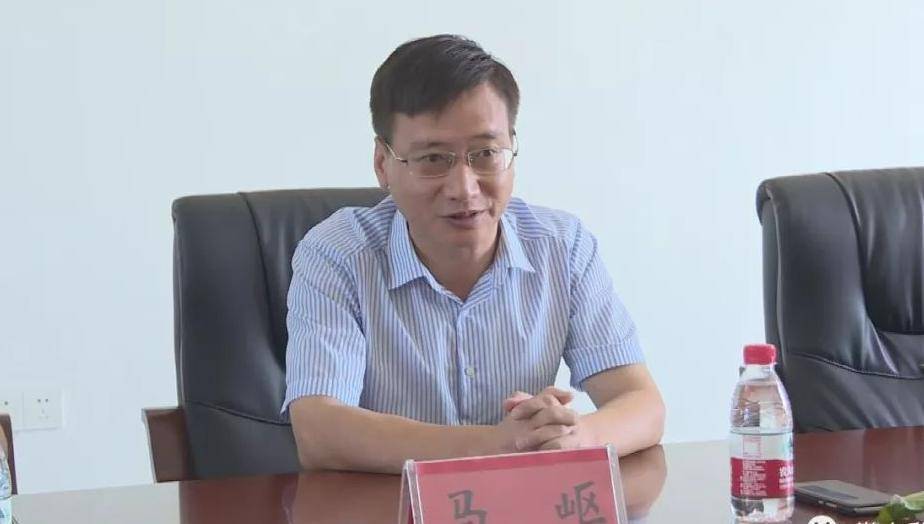 江西一干部拉拢6名公职人员组建“吃喝圈”，长期接受打牌掼蛋等“保姆式”服务