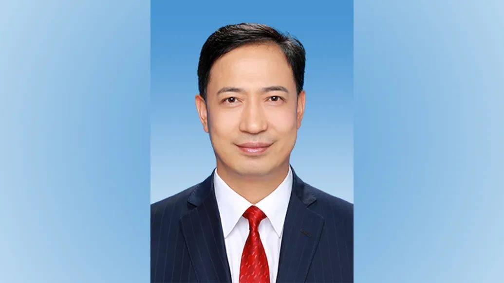 “70后”卢东亮，当选山西省省长