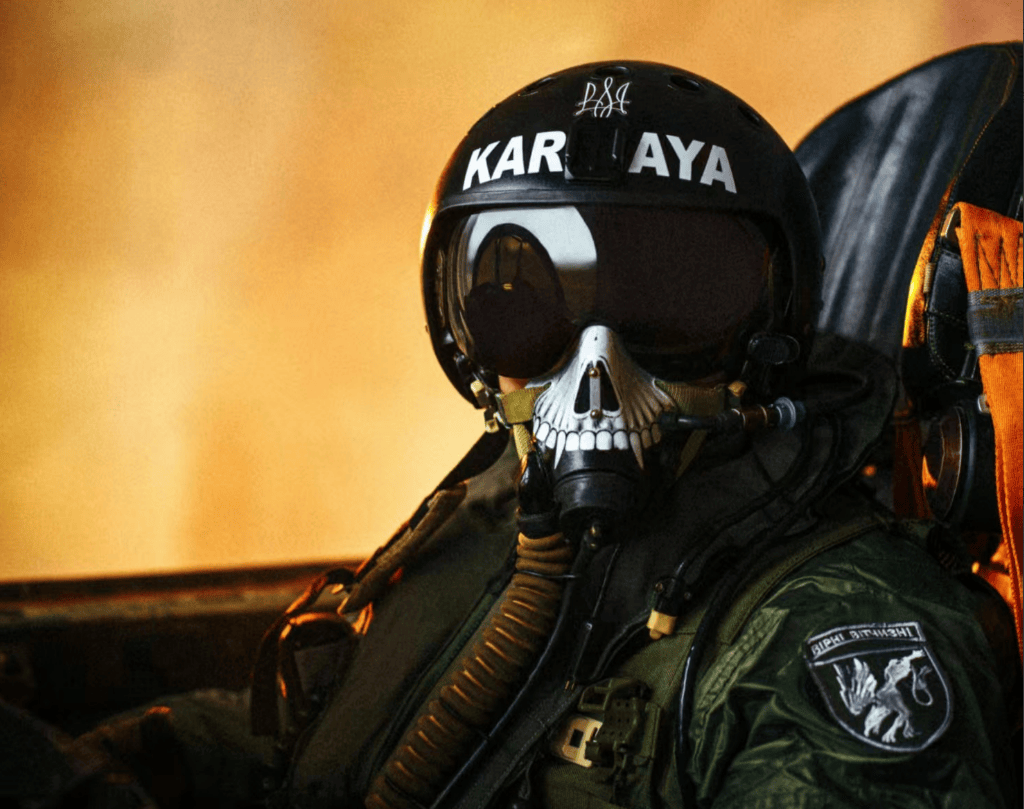 俄军夜袭意外收获,匕首导弹炸死多名英国军官,并摧毁515秘密军火库