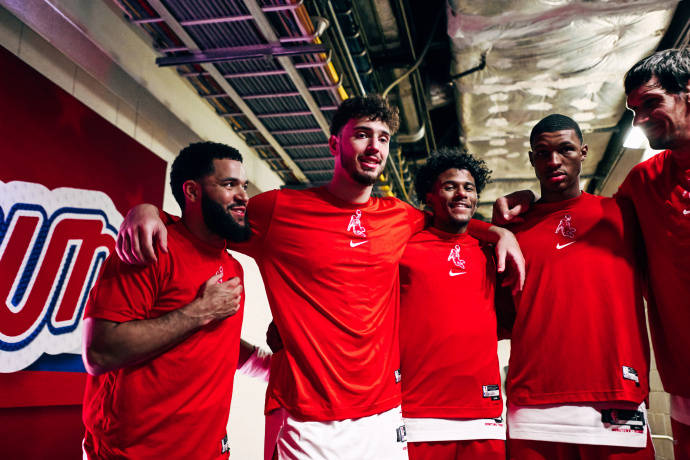 杰伦-格林长文告别火箭:被交易那天接了整天电话