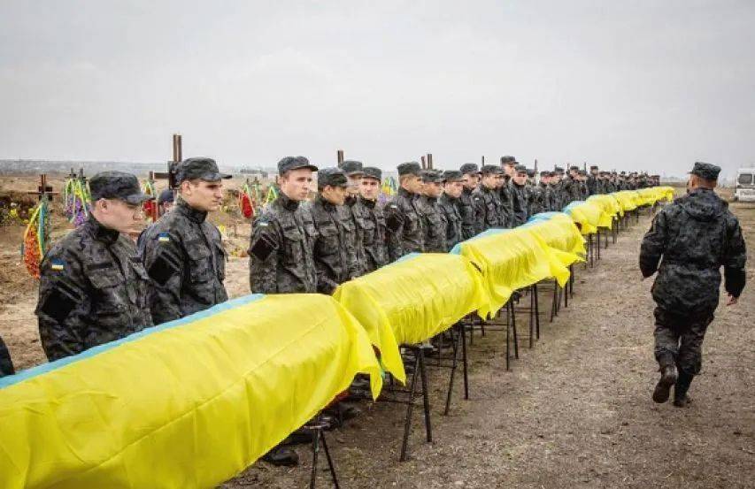 乌克兰一夜突发剧变!乌军副司令被免,20万人军心不稳,“反泽连斯基”抗议浪潮大爆发