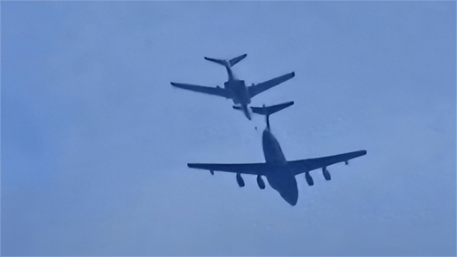 轰6N一飞冲天！忙着打造第四岛链的美，突然发现后院也不安全了