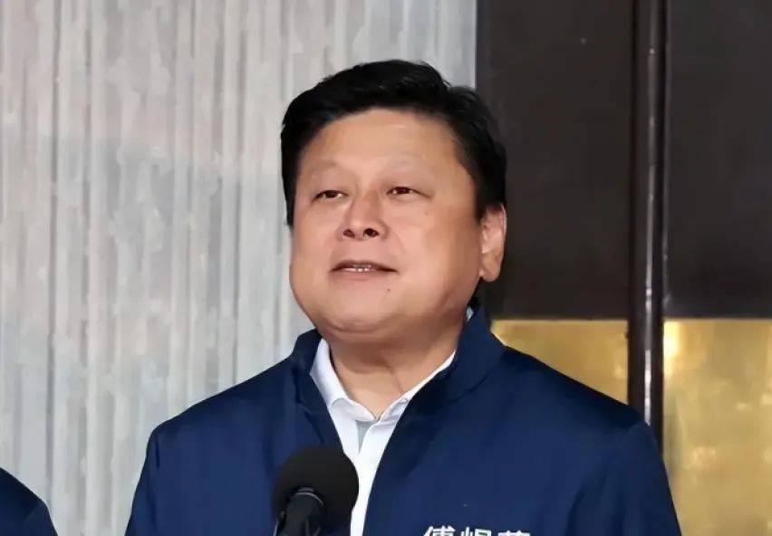 国民党下一任主席浮出水面？朱立伦准备下台，蒋万安罕见失声，卢秀燕打退堂鼓，一匹黑马出现