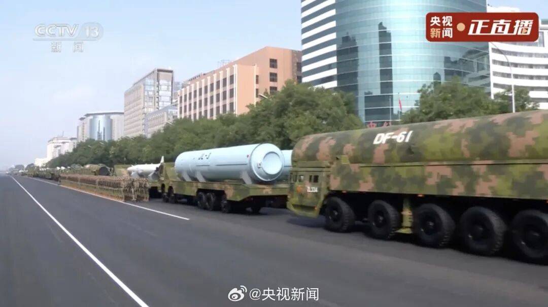 歼20S、DF61导弹,震撼亮相!三支兵种首次亮相天安门广场,空中梯队战机起飞