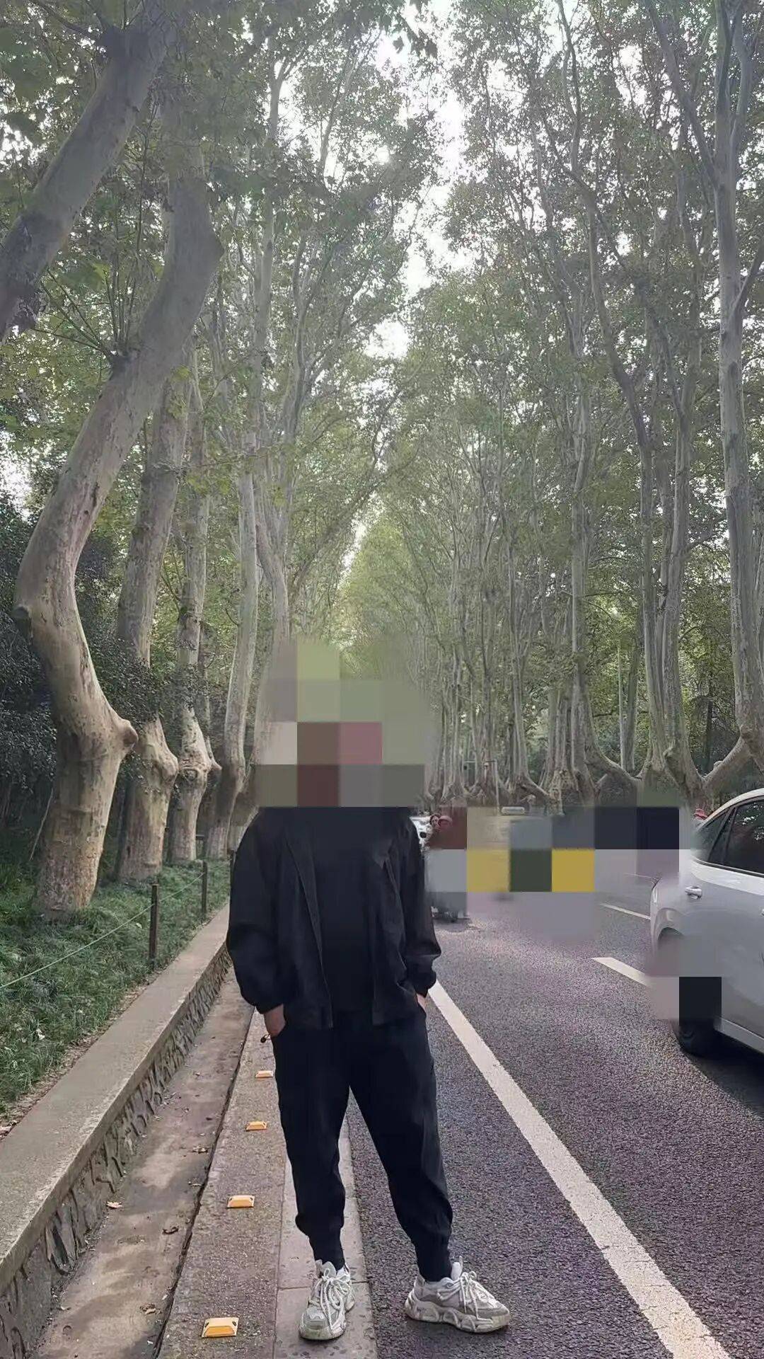 28岁男子深夜开完会发病去世,杭州人社部门未认定工伤,家属不满提出申诉