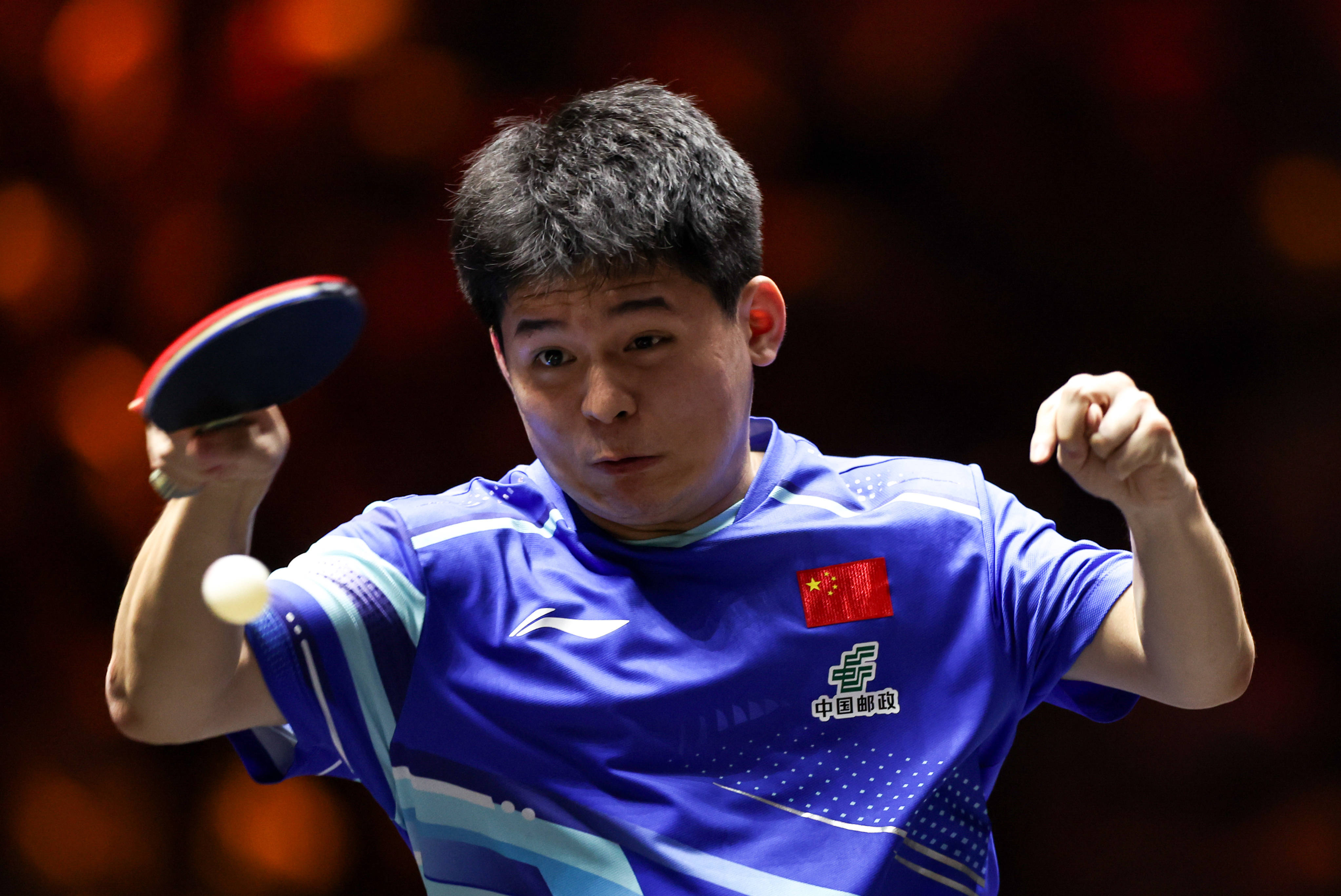 (体育)乒乓球——WTT中国大满贯:林诗栋首轮晋级