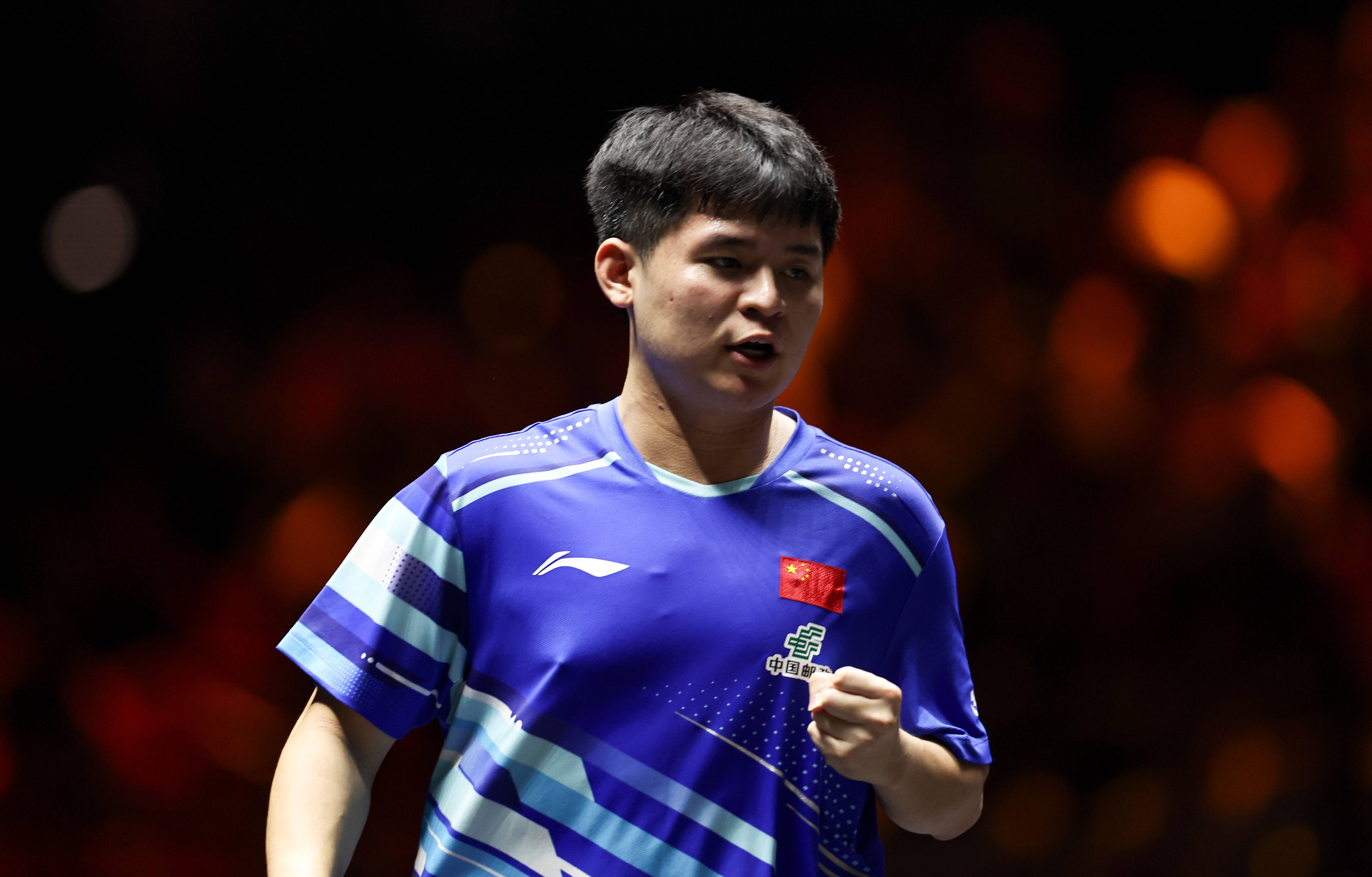 (体育)乒乓球——WTT中国大满贯:林诗栋首轮晋级