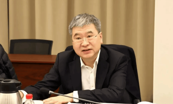 中共中央批准,开除陆文俊党籍