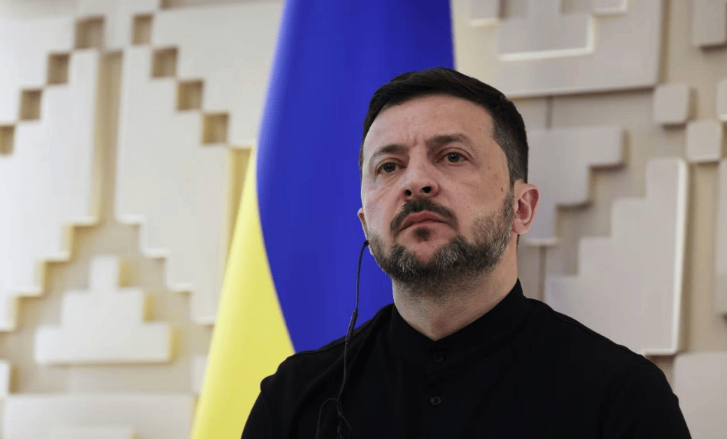 这次轮到俄罗斯主动求谈判,乌克兰却立即拒绝,泽连斯基誓要展示“胜利姿态”