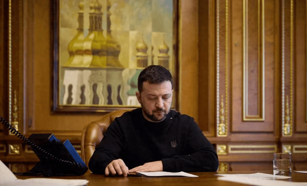 泽连斯基嘲讽俄罗斯,打了这么久,乌克兰两大要塞仍然屹立不倒!