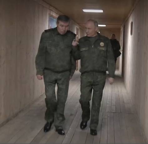 普京身着戎装视察：必须“无条件实现”特别军事行动目标